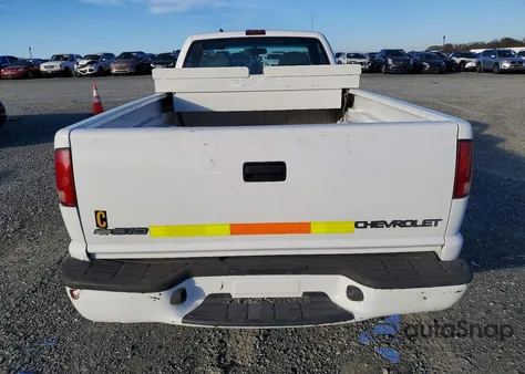 2001 Chevrolet S Truck S10 from USA, damaged, VIN 1GCCS14W8Y8158532